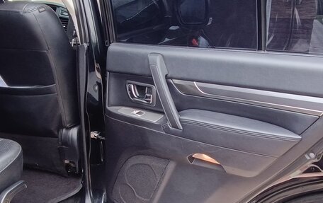 Mitsubishi Pajero IV, 2011 год, 2 480 000 рублей, 19 фотография