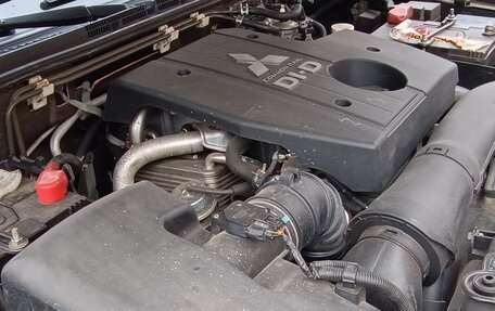 Mitsubishi Pajero IV, 2011 год, 2 480 000 рублей, 26 фотография