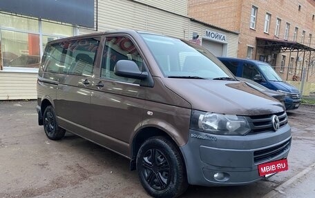 Volkswagen Caravelle T5, 2012 год, 1 795 000 рублей, 4 фотография