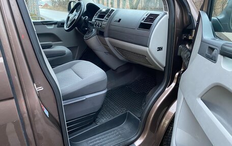 Volkswagen Caravelle T5, 2012 год, 1 795 000 рублей, 18 фотография