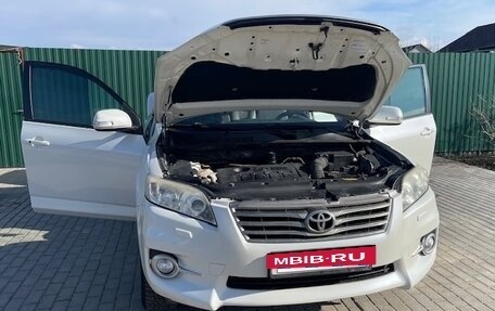 Toyota RAV4, 2010 год, 2 000 000 рублей, 14 фотография