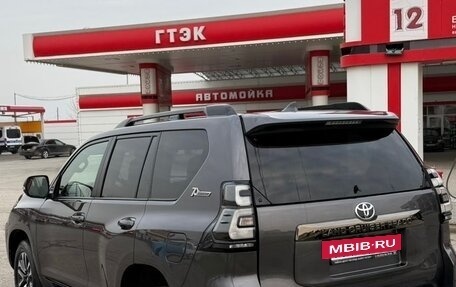 Toyota Land Cruiser Prado 150 рестайлинг 2, 2022 год, 7 500 000 рублей, 2 фотография