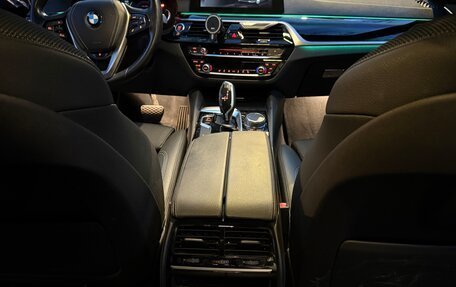 BMW 5 серия, 2017 год, 4 000 000 рублей, 14 фотография