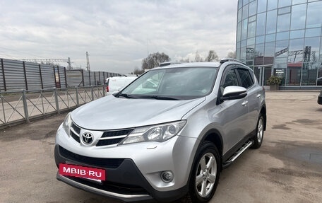 Toyota RAV4, 2014 год, 1 850 000 рублей, 2 фотография
