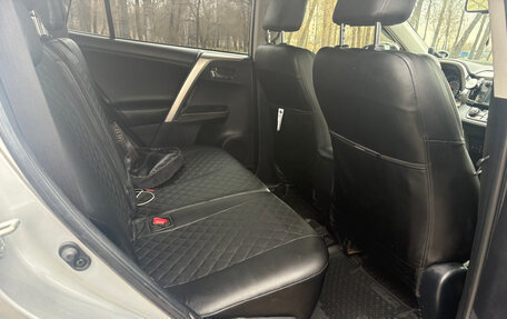 Toyota RAV4, 2014 год, 1 850 000 рублей, 17 фотография