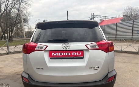 Toyota RAV4, 2014 год, 1 850 000 рублей, 11 фотография