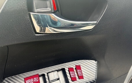 Toyota RAV4, 2014 год, 1 850 000 рублей, 31 фотография