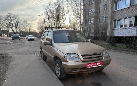 Chevrolet Niva I рестайлинг, 2004 год, 290 000 рублей, 2 фотография
