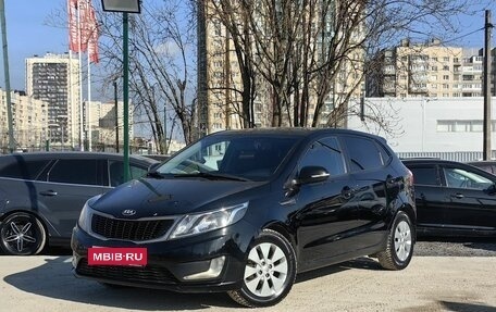 KIA Rio III рестайлинг, 2015 год, 989 000 рублей, 1 фотография
