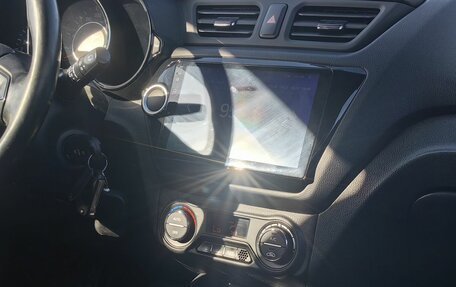 KIA Rio III рестайлинг, 2015 год, 989 000 рублей, 11 фотография