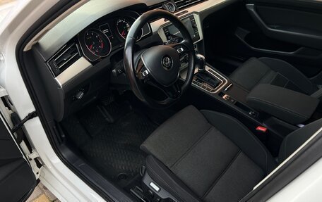 Volkswagen Passat B8 рестайлинг, 2018 год, 2 200 000 рублей, 20 фотография