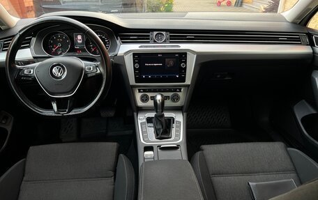 Volkswagen Passat B8 рестайлинг, 2018 год, 2 200 000 рублей, 19 фотография