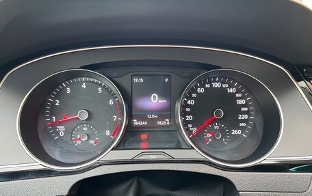 Volkswagen Passat B8 рестайлинг, 2018 год, 2 200 000 рублей, 26 фотография