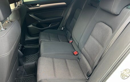 Volkswagen Passat B8 рестайлинг, 2018 год, 2 200 000 рублей, 28 фотография