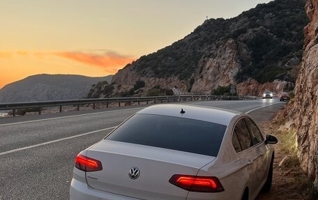 Volkswagen Passat B8 рестайлинг, 2018 год, 2 200 000 рублей, 38 фотография