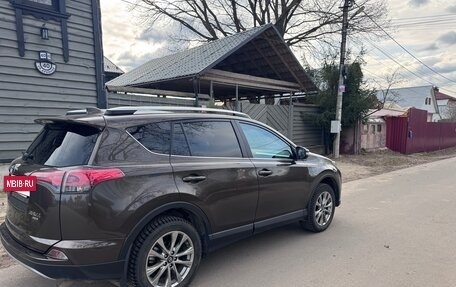 Toyota RAV4, 2018 год, 2 750 000 рублей, 3 фотография