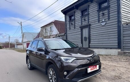 Toyota RAV4, 2018 год, 2 750 000 рублей, 2 фотография