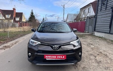 Toyota RAV4, 2018 год, 2 750 000 рублей, 6 фотография