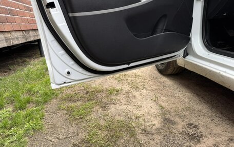 Hyundai Solaris II рестайлинг, 2012 год, 690 000 рублей, 11 фотография