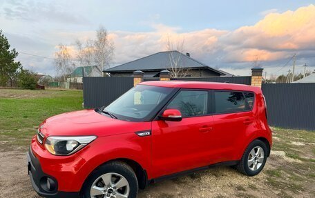 KIA Soul II рестайлинг, 2019 год, 1 550 000 рублей, 3 фотография