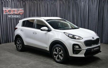 KIA Sportage IV рестайлинг, 2018 год, 2 098 000 рублей, 3 фотография