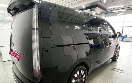 Hyundai Staria, 2023 год, 6 090 000 рублей, 3 фотография