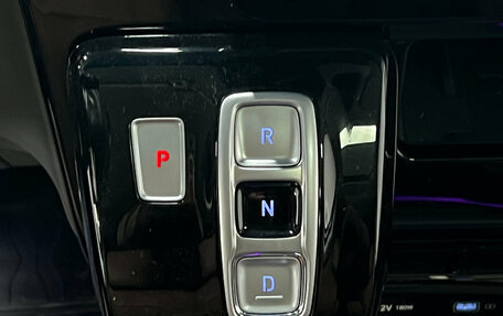 Hyundai Staria, 2023 год, 6 090 000 рублей, 20 фотография