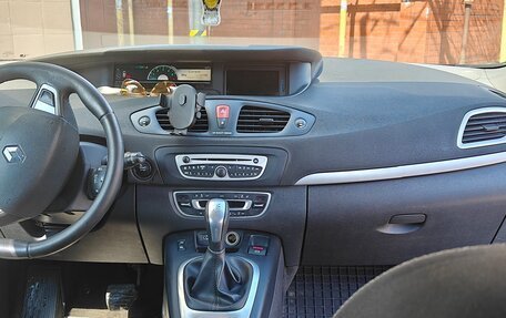 Renault Scenic III, 2011 год, 700 000 рублей, 4 фотография