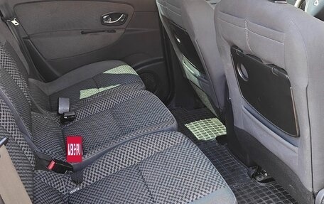 Renault Scenic III, 2011 год, 700 000 рублей, 3 фотография