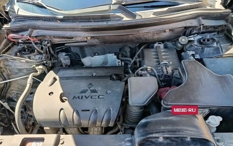 Mitsubishi Outlander III рестайлинг 3, 2016 год, 1 870 000 рублей, 12 фотография