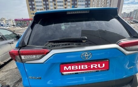 Toyota RAV4, 2019 год, 3 499 000 рублей, 8 фотография