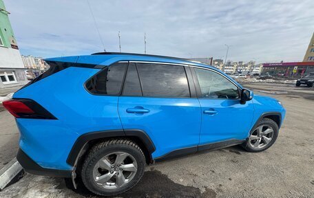 Toyota RAV4, 2019 год, 3 499 000 рублей, 15 фотография