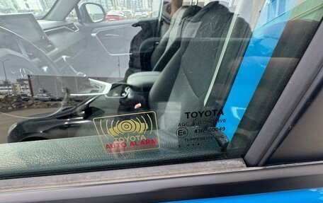 Toyota RAV4, 2019 год, 3 499 000 рублей, 21 фотография