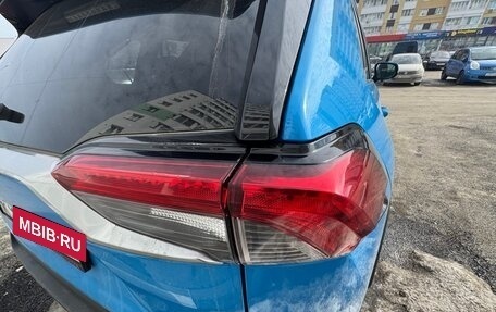 Toyota RAV4, 2019 год, 3 499 000 рублей, 13 фотография