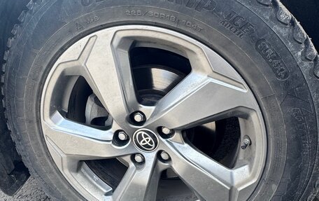 Toyota RAV4, 2019 год, 3 499 000 рублей, 33 фотография