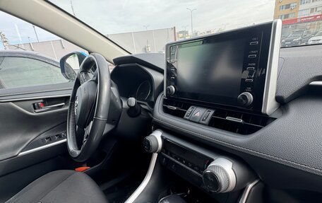 Toyota RAV4, 2019 год, 3 499 000 рублей, 24 фотография