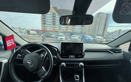 Toyota RAV4, 2019 год, 3 499 000 рублей, 31 фотография