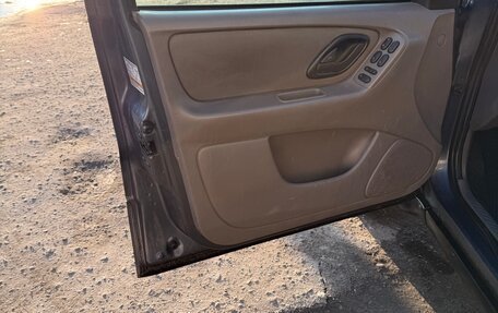 Ford Escape II, 2000 год, 350 000 рублей, 6 фотография