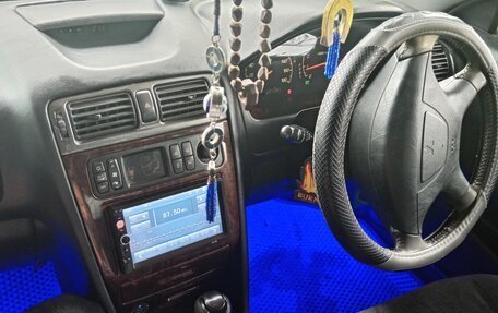 Mitsubishi Galant VIII, 2000 год, 500 000 рублей, 10 фотография