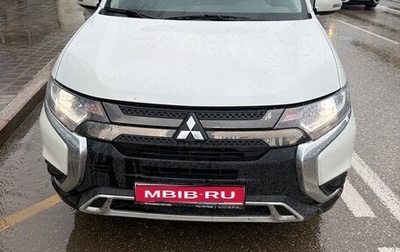 Mitsubishi Outlander III рестайлинг 3, 2021 год, 2 650 000 рублей, 1 фотография