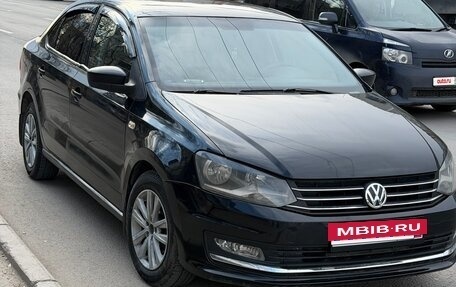 Volkswagen Polo VI (EU Market), 2015 год, 800 000 рублей, 2 фотография