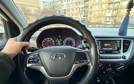Hyundai Solaris II рестайлинг, 2019 год, 7 фотография