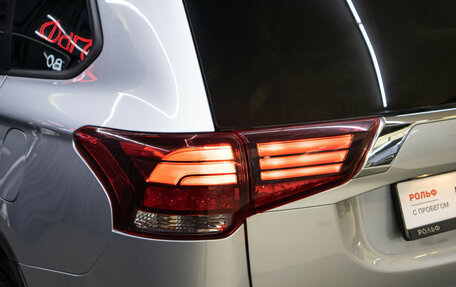 Mitsubishi Outlander III рестайлинг 3, 2018 год, 2 198 000 рублей, 23 фотография