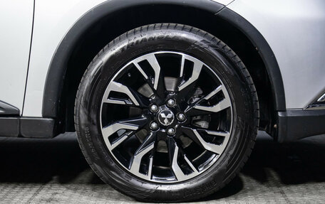 Mitsubishi Outlander III рестайлинг 3, 2018 год, 2 198 000 рублей, 25 фотография