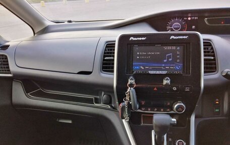 Nissan Serena IV, 2019 год, 2 250 000 рублей, 11 фотография