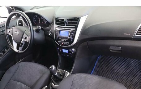 Hyundai Solaris II рестайлинг, 2012 год, 749 800 рублей, 5 фотография