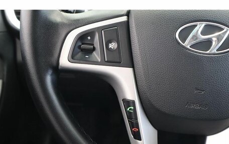 Hyundai Solaris II рестайлинг, 2012 год, 749 800 рублей, 9 фотография