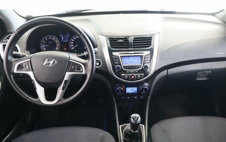 Hyundai Solaris II рестайлинг, 2012 год, 749 800 рублей, 11 фотография