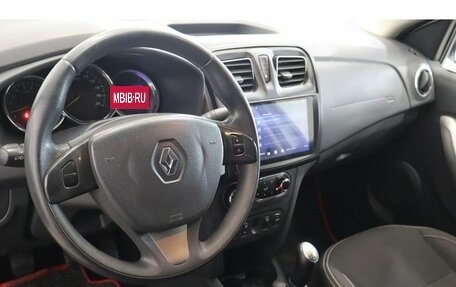 Renault Logan II, 2016 год, 735 000 рублей, 6 фотография