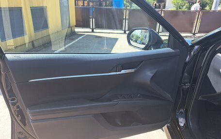 Toyota Camry, 2021 год, 2 400 000 рублей, 9 фотография